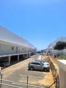 Enorme terraza con vistas al estrecho