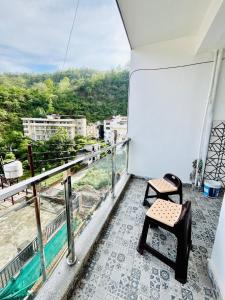 Vaastu Tapovan near Secret waterfall