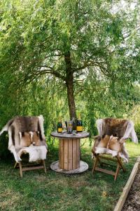 Shepherds Lodge- Wood Burner- HotTub- WellnessSpa