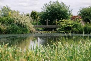 Shepherds Lodge- Wood Burner- HotTub- WellnessSpa