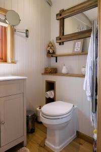 Shepherds Lodge- Wood Burner- HotTub- WellnessSpa