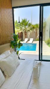 شاليه فندقي غرفتين نوم مسبح وبانيو