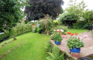 Village Cottage 5 minutes to Alton Towers