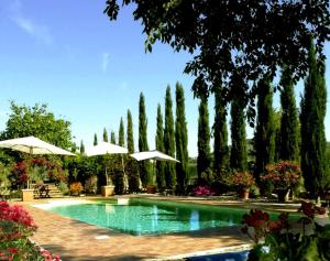 TENUTA SOSPESA - Exclusive Villa, Pool & Party Barn near Tuscany