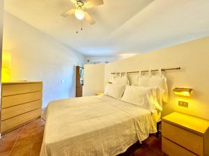 Sunset Villa Apartments img15