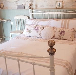Maisons de vacances L-Ecurie - Stunning Spacious Studio with Shared Pool : photos des chambres