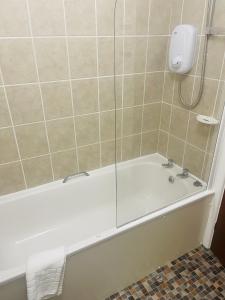 The Drovers Arms Hotel