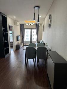 Monarchy Apartment Luxury