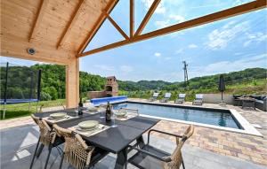 Amazing Home In Klokovec With Wifi