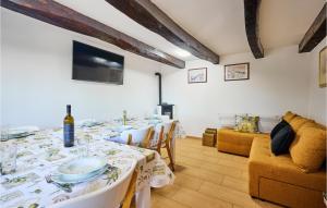 Awesome Home In Samobor 