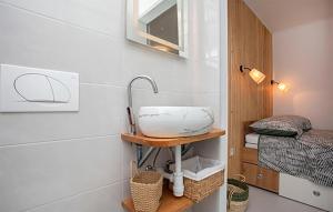 Awesome Apartment In Labin With Wifi