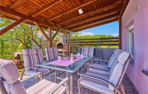 Awesome Home In Samobor 