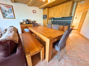 Bel Appartement 6 Pers. Ski aux Pieds, 1ère Ét. Terrasse 83m², Parking, Wifi, St Martin de Belleville - FR-1-452-194