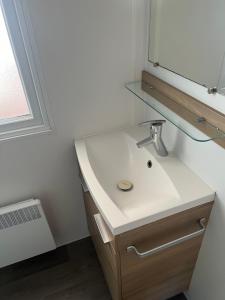 Villages vacances mobil home ronce le bain : photos des chambres