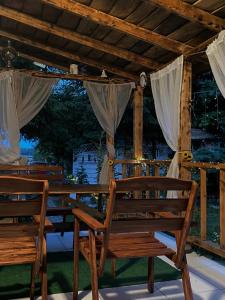 Ozierański Raj "Pod rzeźbami"