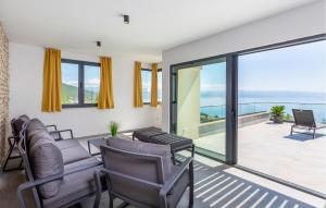 Lovely Home In Opric With Wifi 