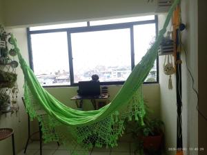 Quarto cama Casal, Vista para o mar, próximo a FMO, Centro Histórico, shopping Patteo - ventilador
