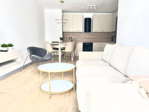 Large apartment by the sea