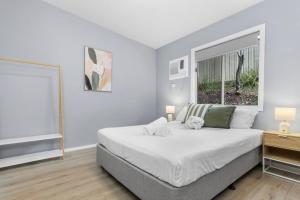 Large Home in Lakelands