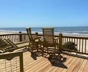 Beachfront Views with 3 bedrooms and 2 bathrooms - 4hvězdičkové hotely ve městě Bolivar Peninsula