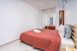 HostWise - Sunny Escape with a Pool & Balcony