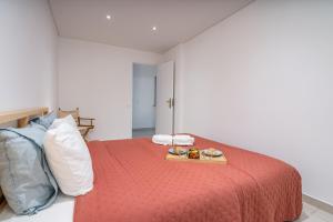 HostWise - Sunny Escape with a Pool & Balcony