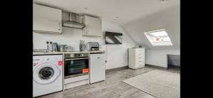 The Little Oaks House