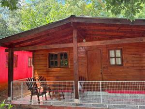 Refugios y Cabañas BAHIA