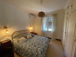 Maisons de vacances Maison calme, piscine et festival a deux pas : photos des chambres