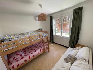 Maisons de vacances Maison calme, piscine et festival a deux pas : photos des chambres