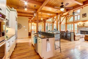 Game Room and Fireplaces Group Dahlonega Getaway