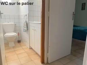 Chambre douillette avec balcon a 7min de Vaison la Romaine