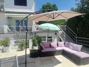 Apartment with nice terrace in Crikvenica