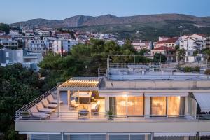 Beachfront penthouse Residence