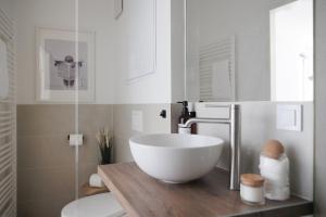 Vienna Courtyard Suite, 10 Min to Center, Terrace