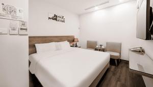 A25 Hotel - Hoàng Đạo Thúy 1