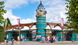 Modern chalet, family oriented holiday suites near the forest and lake