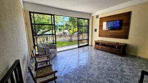 4 Quartos com Churras e Garagem