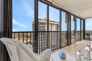 Stunning Ocean And Bay View Apartment In Bonita Fl