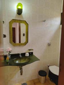 Suites Quartos Lindos Sobrado com Piscina no Centro