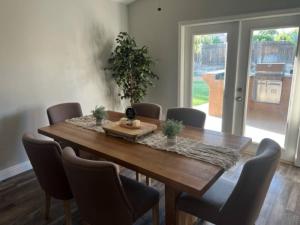 Cadbury 4BR Outdoor Kitchen Sleeps 8 Peaceful