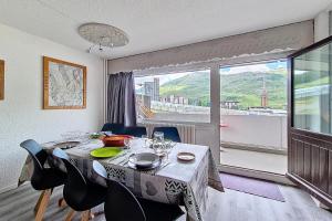 Résidence Aravis - Appartement confortable · Centre station · Balcon MAE-2144