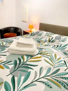 Appartements Gite du Claret en plein coeur de Serres Wi-Fi : photos des chambres