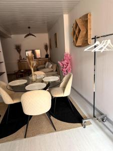 Ideal 50 m2 terrace, free parking