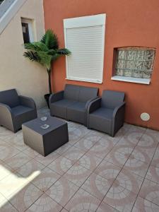 Ideal 50 m2 terrace, free parking