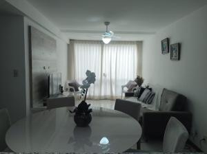 Apartamento no Paraíso dos Corais com Vista Mar