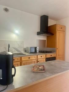 Tiki House - Apartment near Malestroit