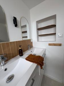 Maisons de vacances Maison Ka-za, jacuzzi meuble tourisme 3 etoiles : photos des chambres