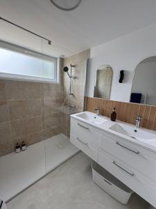 Maisons de vacances Maison Ka-za, jacuzzi meuble tourisme 3 etoiles : photos des chambres