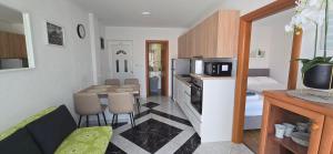 Apartment Albatross Ten